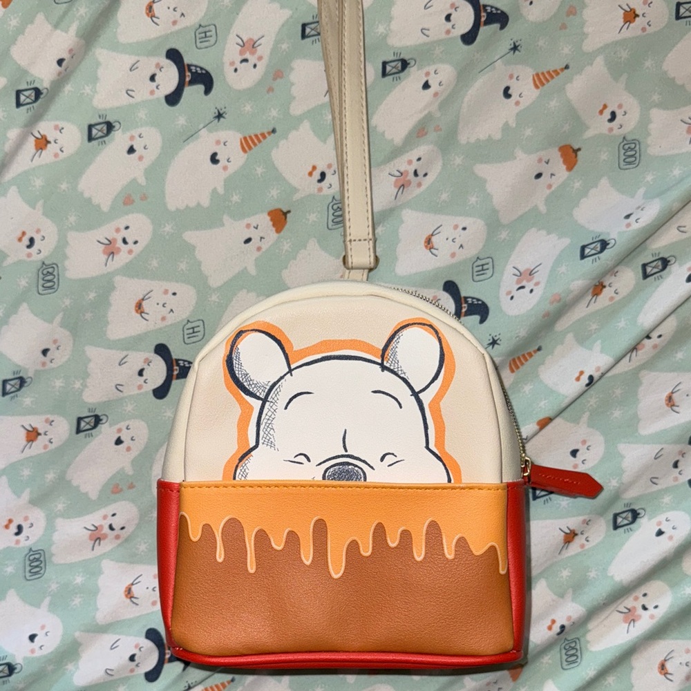 Cute Winnie the Pooh Wrist Bag